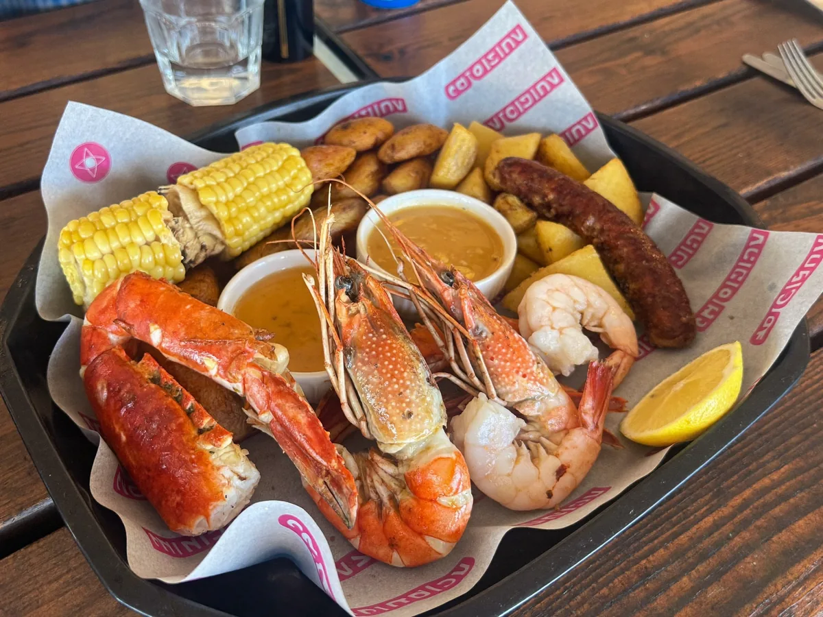 Seafood boil van ChefQueeny