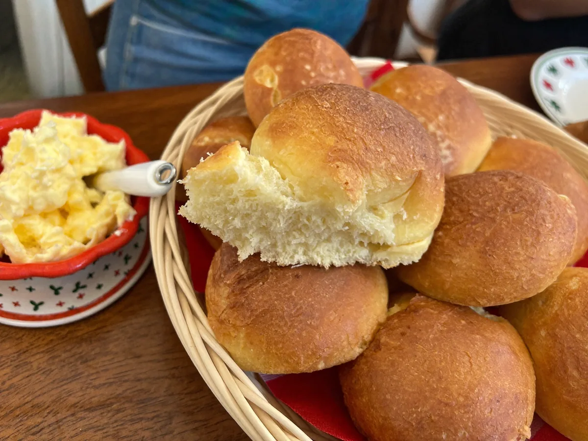Versgebakken brood van Faith Kitchen